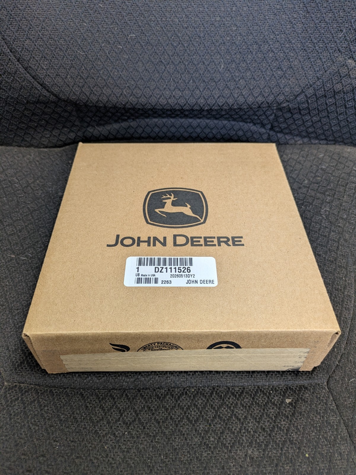 JOHN DEERE ENGINE CONTROLLER UNIT ECM, ECU, RE526588, SE502803, DZ111526 ((NEW))